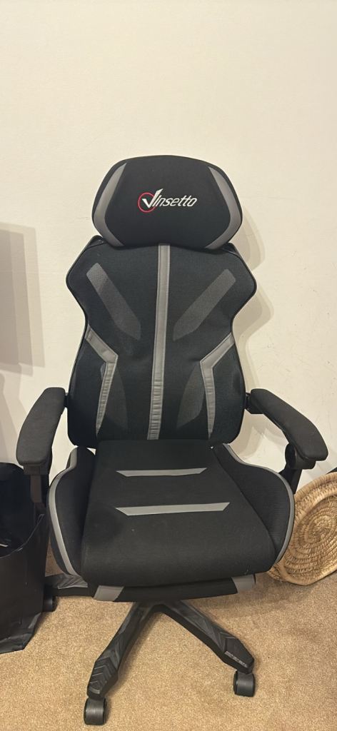 Vinsetto Gaming Chair - Black and Grey, Good Condition