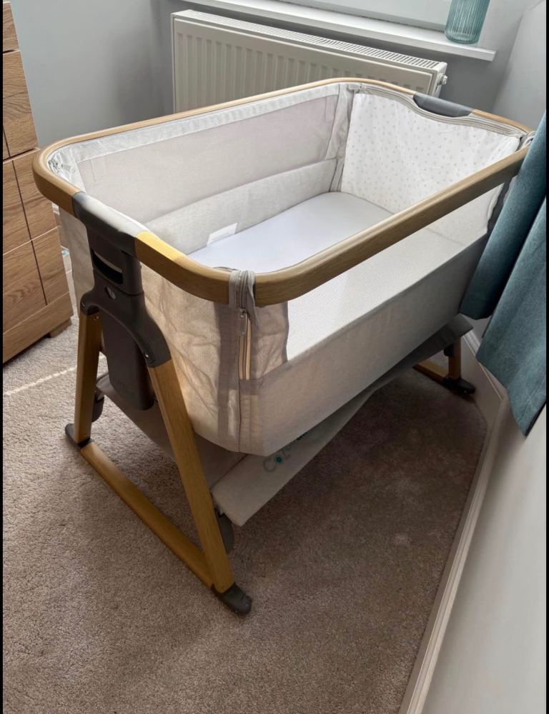 Tutti bambini cozee air bedside rocking crib