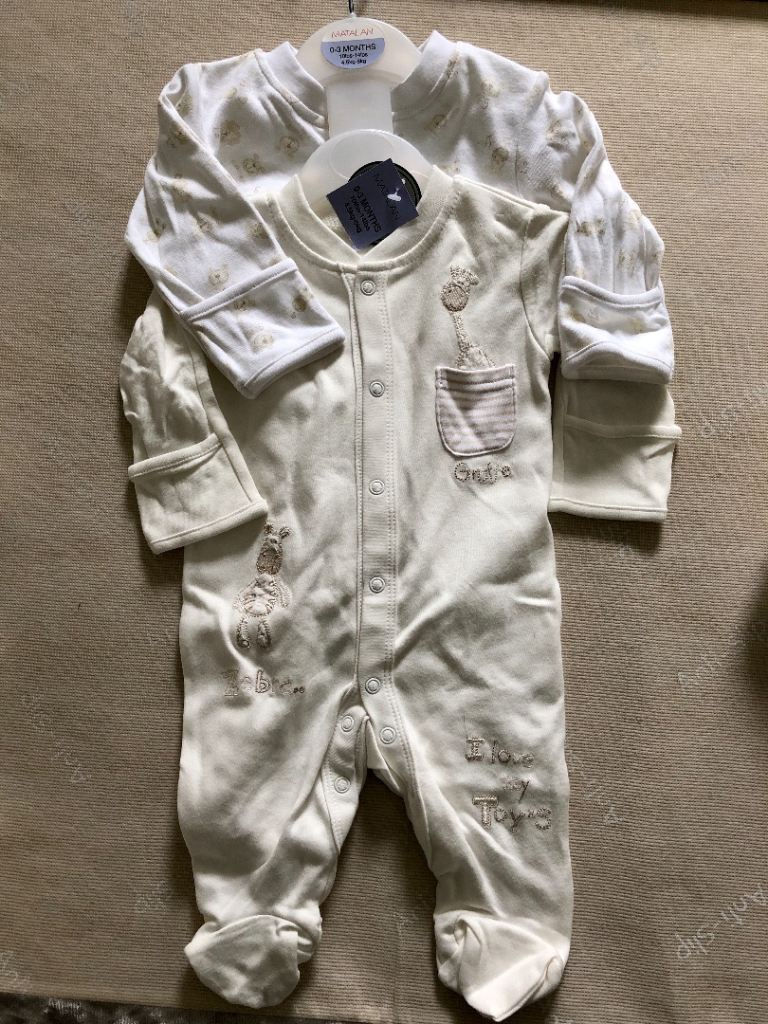 Baby  2 x sleep suit 0-3 tags