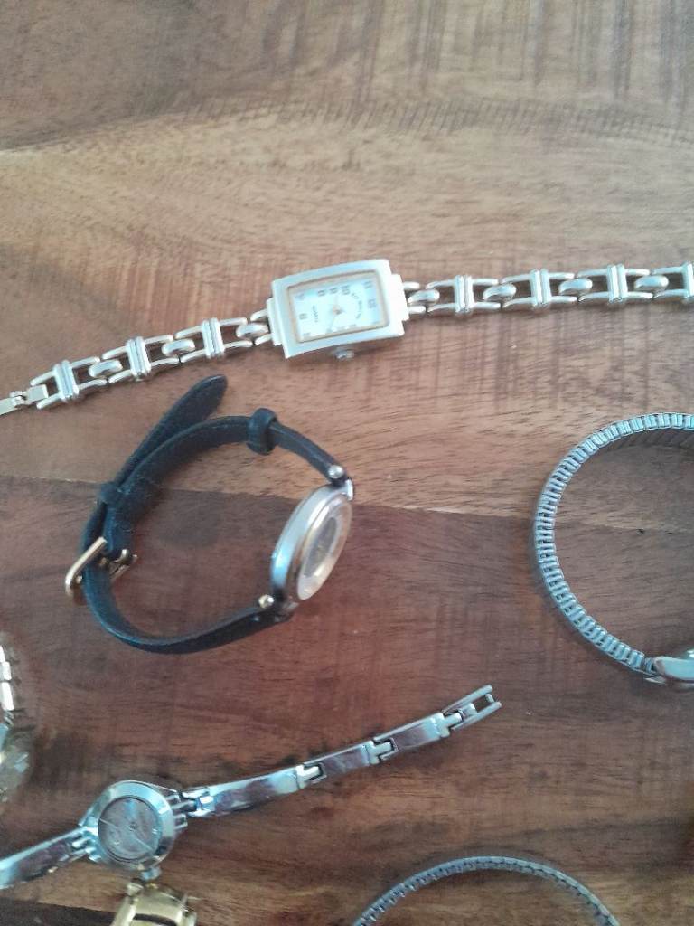 Job Lot of Ladies' and Gents' Watches – Spares or Repairs