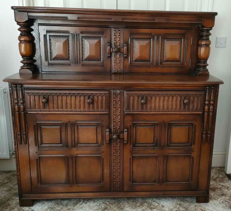 Ercol Old Colonial Buffet Sideboard. Lovely solid quality piece, now a bargain £100!
