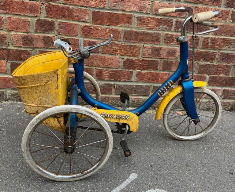 raleigh retro vintage tricycle blue yellow