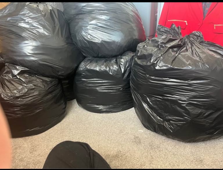 £170 for 6 bags of women’s clothing (240 plus clothing) - size 16/18