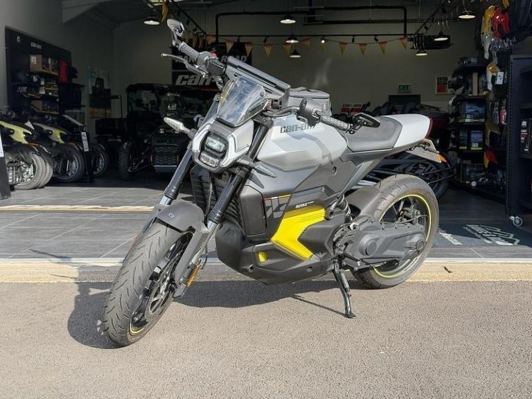 Can-Am Pulse 0 73 Naked 