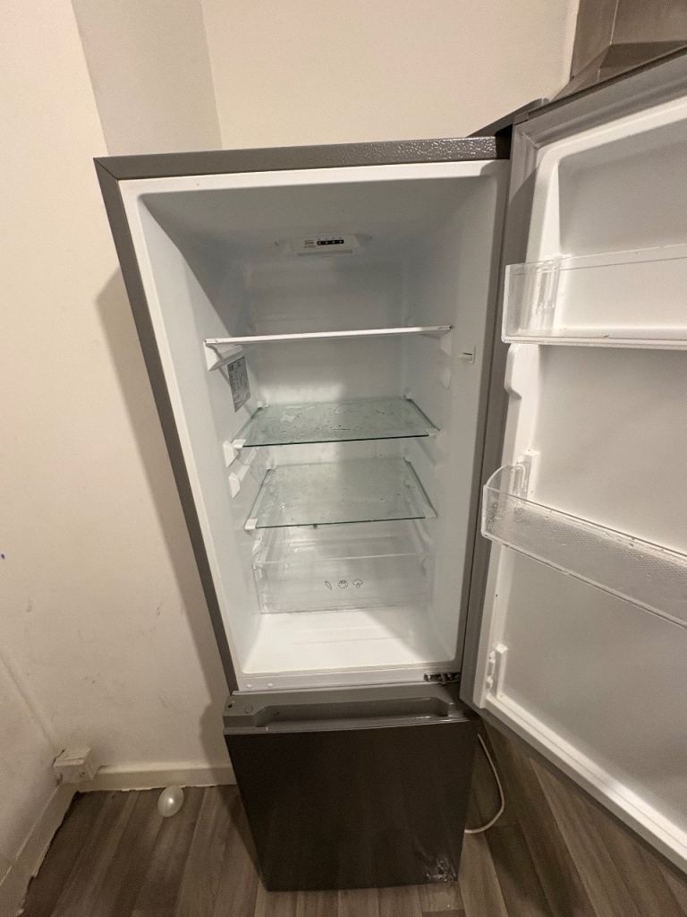 Logik fridge 