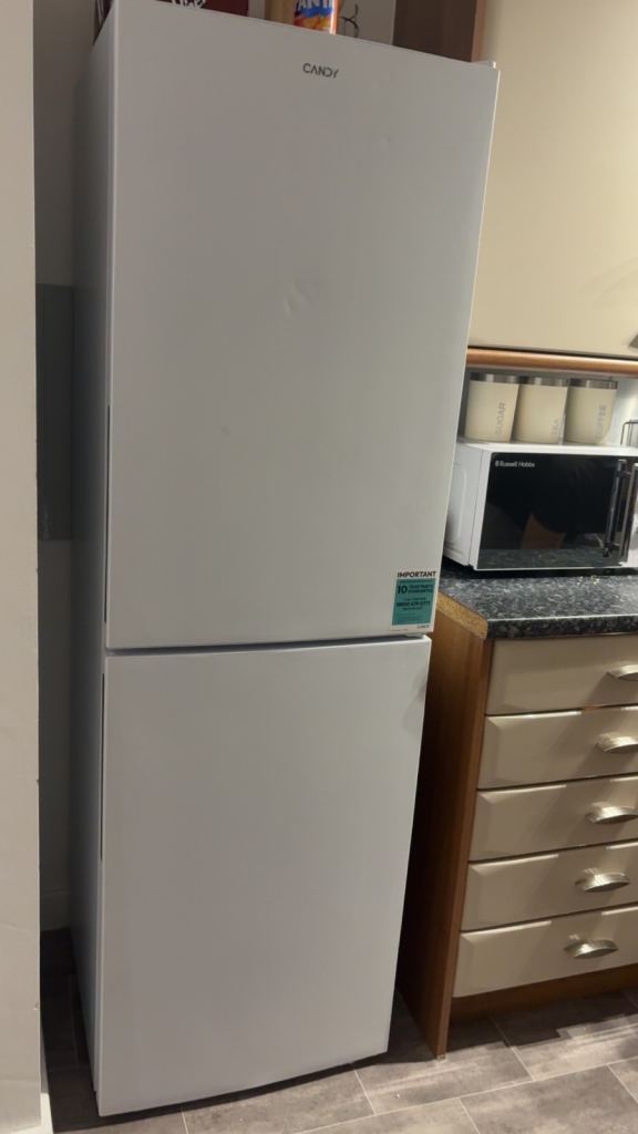 Candy White Fridge Freezer – Good Condition