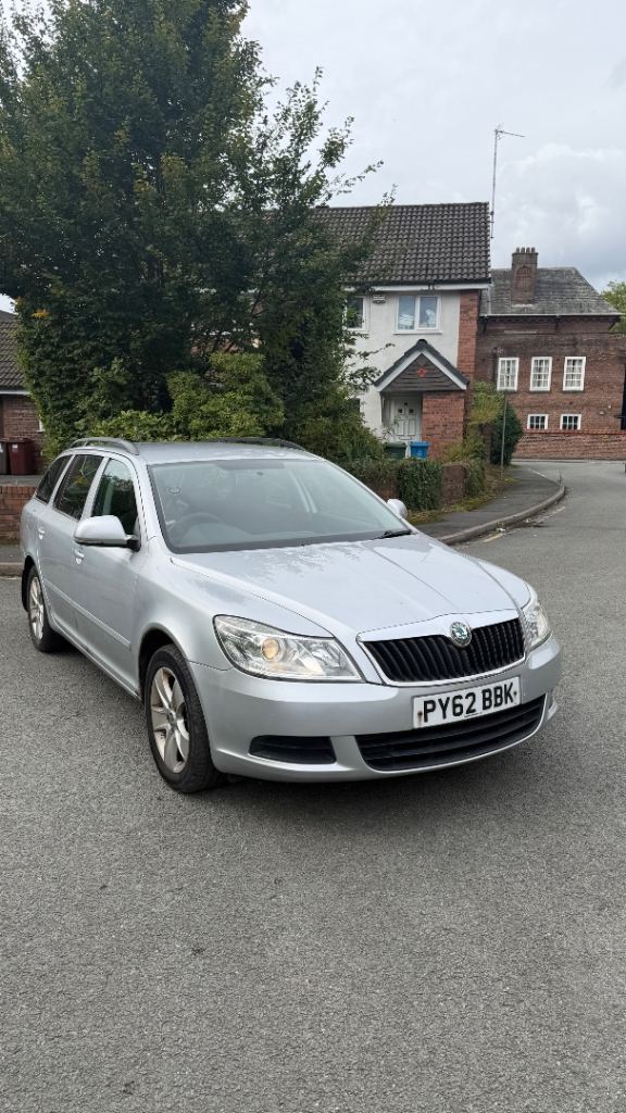 Skoda, OCTAVIA, Estate, 2012, Manual, 1598 (cc), 5 doors