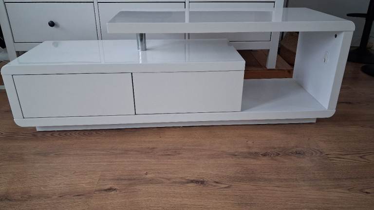 Free White Tv Stand