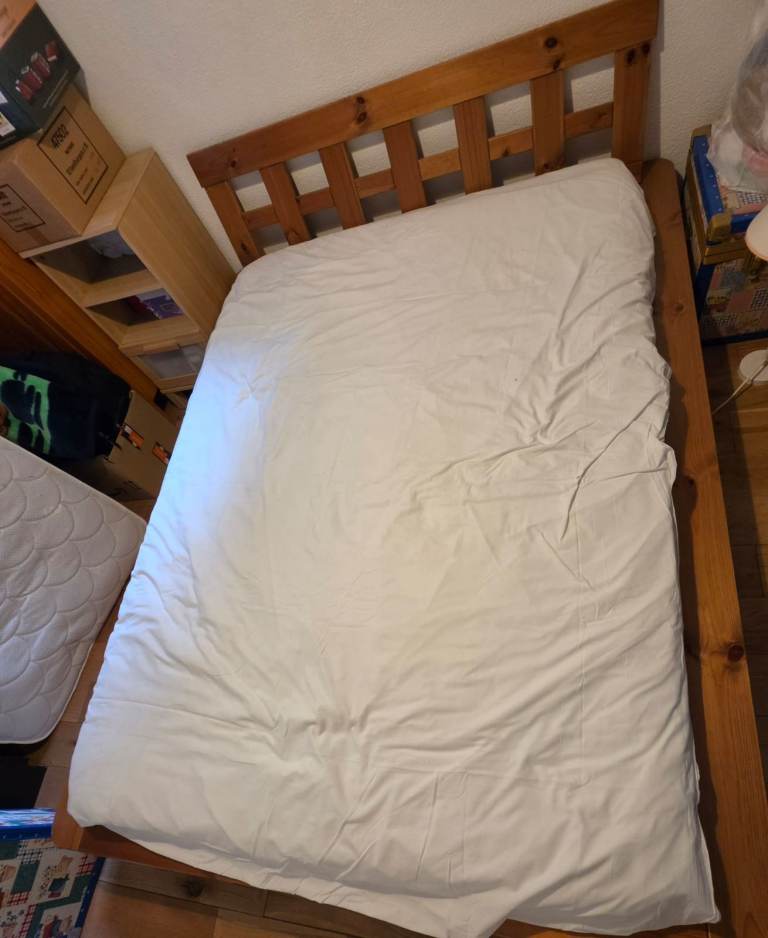 Double bed with mattress FREE to collect