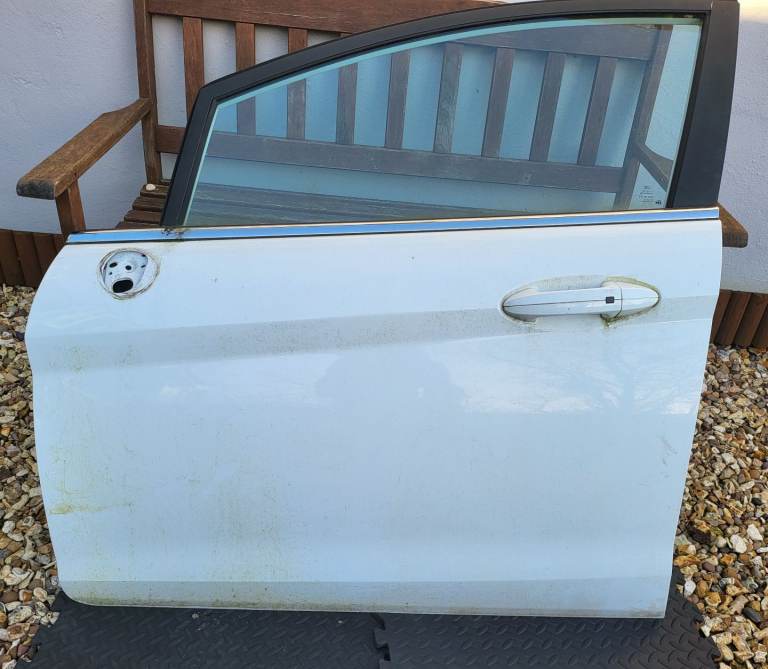 FORD FIESTA MK7 5 DOOR PASSENGER SIDE FRONT DOOR FROZEN WHITE
