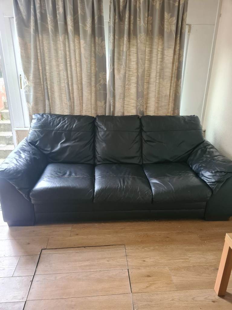 3 Seater Black Leather Settee / Sofa in VGC free may deliver locally for small charge Aberdeen