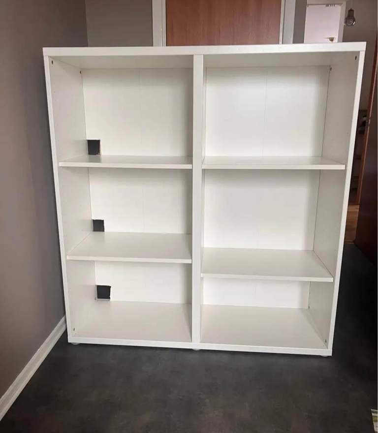 White Bookshelf / Storage Unit – Good Condition