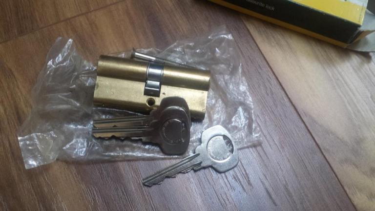 Upvc door lock barrel with 3 keys