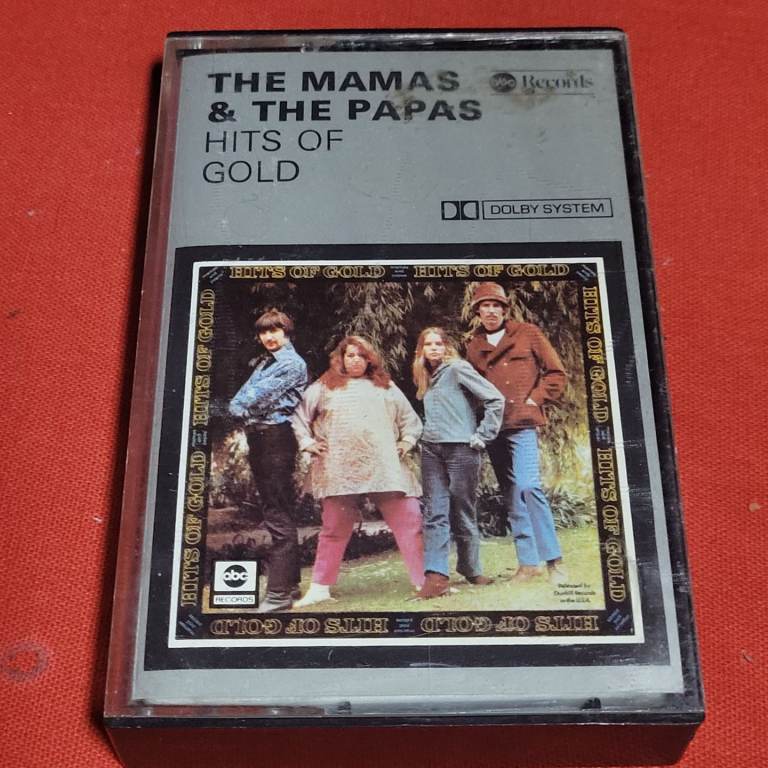 THE MAMAS & THE PAPAS - Hits Of Gold - CASSETTE TAPE - UK Issue a4