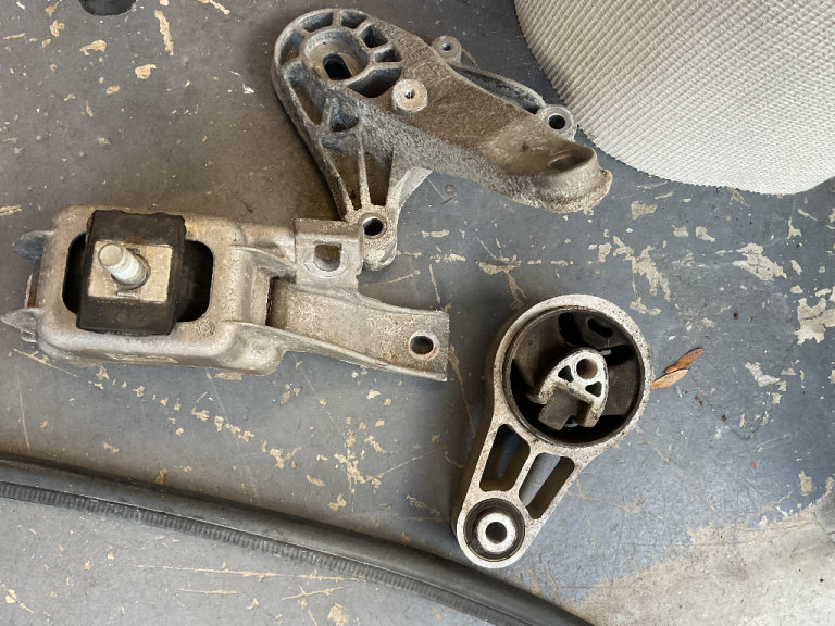 Mini Cooper 2012/3 parts