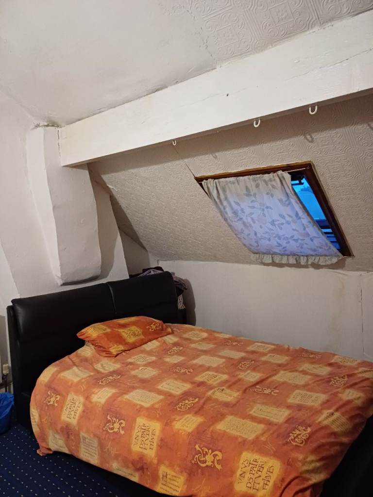 DOUBLE ROOM AVAILABLE,  ALL BILLS INCLUDED,  NO DEPOSIT 