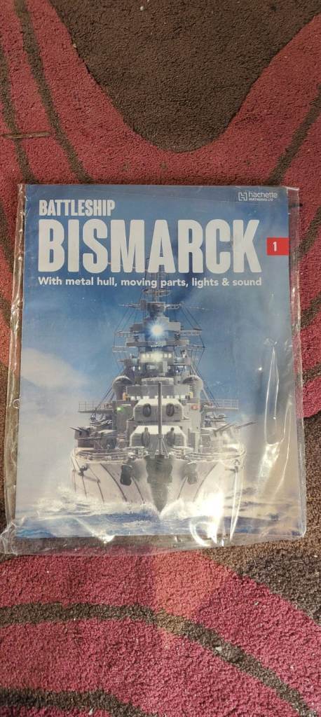 NEW HACHETTE issue 1 BUILD A MODEL OF THE BISMARCK SEALED BAG with magazine 