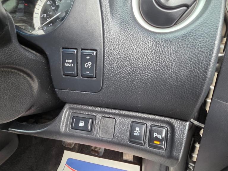 2016 Nissan Navara Double Cab Pick Up Tekna 2.3dCi 190 4WD PICK UP DIESEL Manual