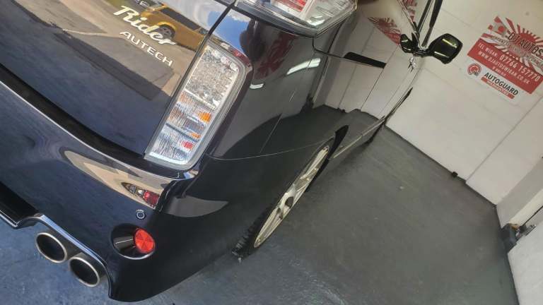 Nissan egrand e52 rider 2.5 auto in black japanese import only 57k miles 2014 