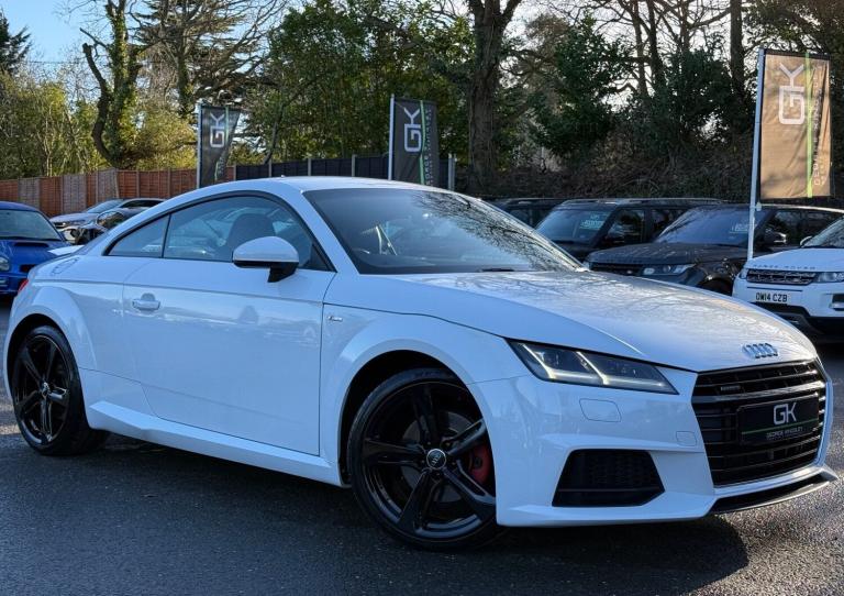 2015 Audi TT TFSI QUATTRO S LINE -COMFORT &amp; SOUND PK - 19 INCH ALLOYS -APPLE CARPLAY Coupe Pe...