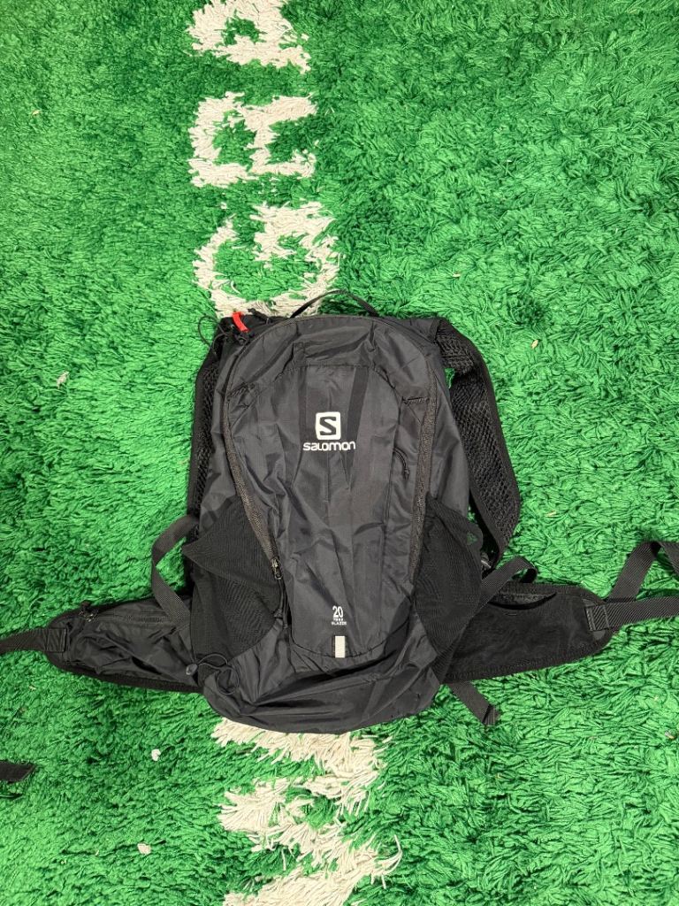 Black Salomon 20 litre agile trail blazer bag hiking walking running backpack rucksack