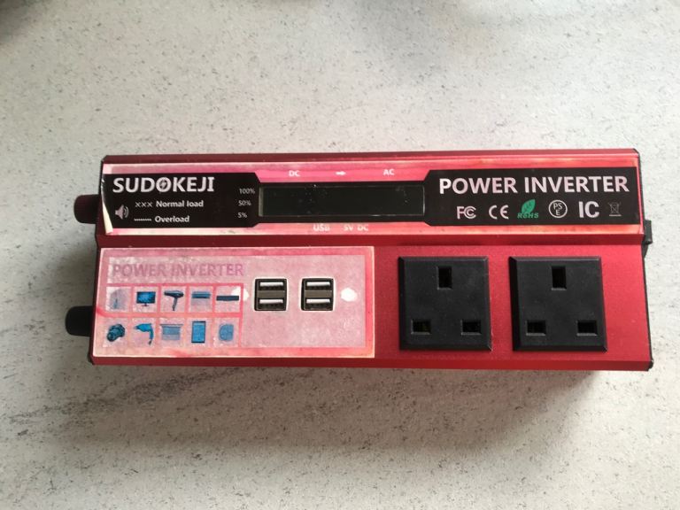 DC - AC CONVERTER 230 v 