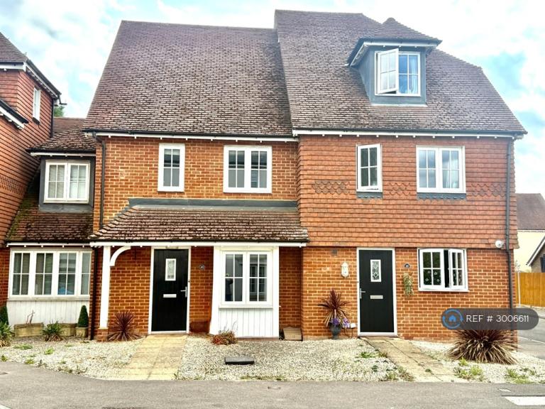 3 bedroom house in Brookfield Drive, Horley, RH6 (3 bed) (#3006611)