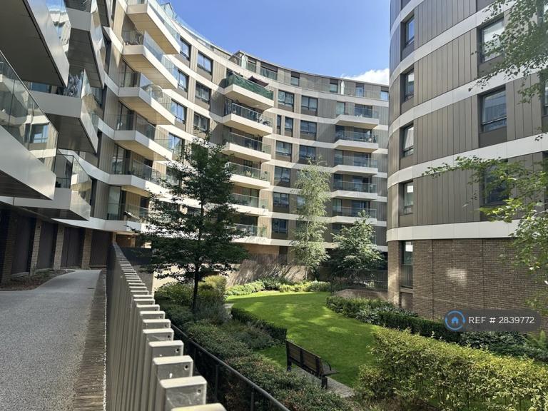 2 bedroom flat in North End Road, Wembley, HA9 (2 bed) (#2839772)