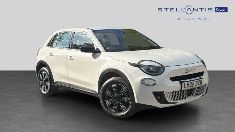 2025 Fiat 600 1.2 MHEV SUV 5dr Petrol Hybrid e-DCT Euro 6 (s/s) (100 ps) SUV Hybrid Automatic
