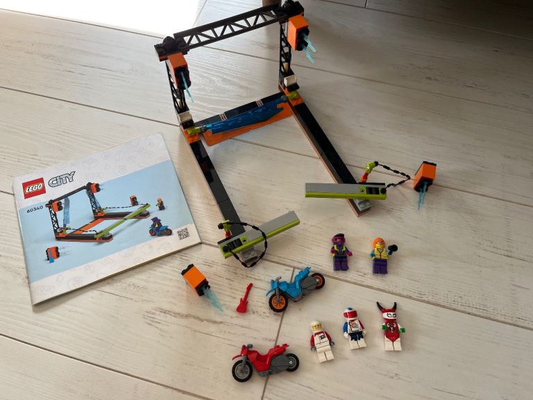 Lego City Blade Stunt Challenge Set 60340