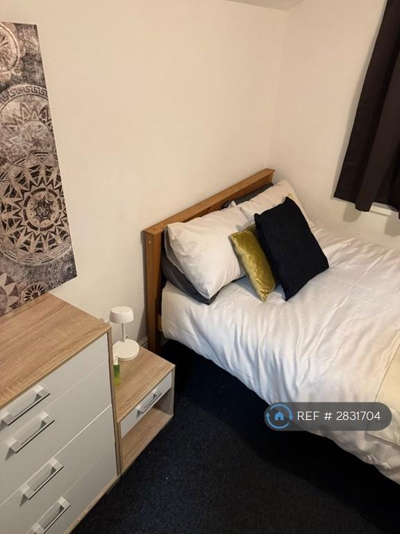 1 bedroom in Pembroke Street, Gloucester, GL1 (#2831704)