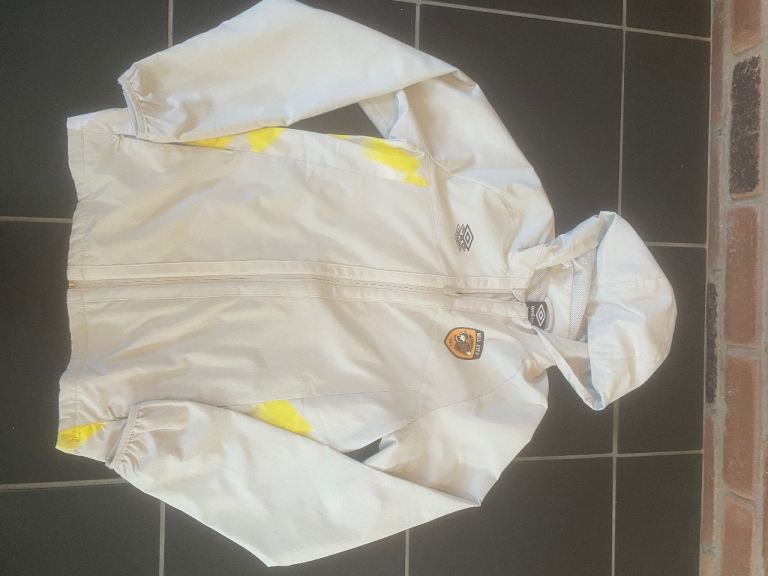 Hull City youth (size XLY) training jacket