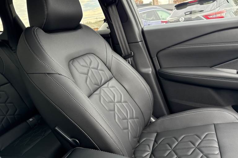 2025 Nissan Qashqai 1.3 DiG-T MH Tekna 5dr Hatchback Petrol Manual