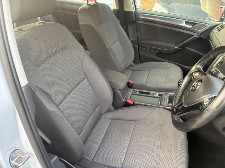 2018 Volkswagen Golf 1.6 TDI SE 5dr [Nav] ESTATE DIESEL Manual