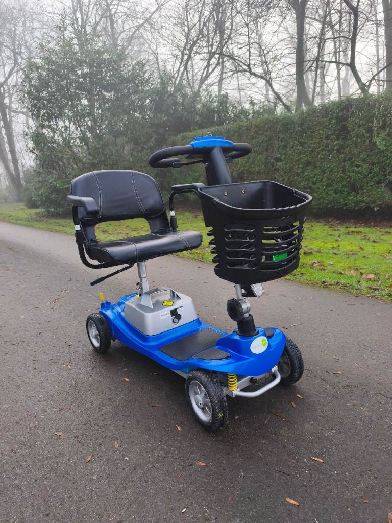 Illusion 4mph car boot mobility scooter with lithium batteries. Collection only 