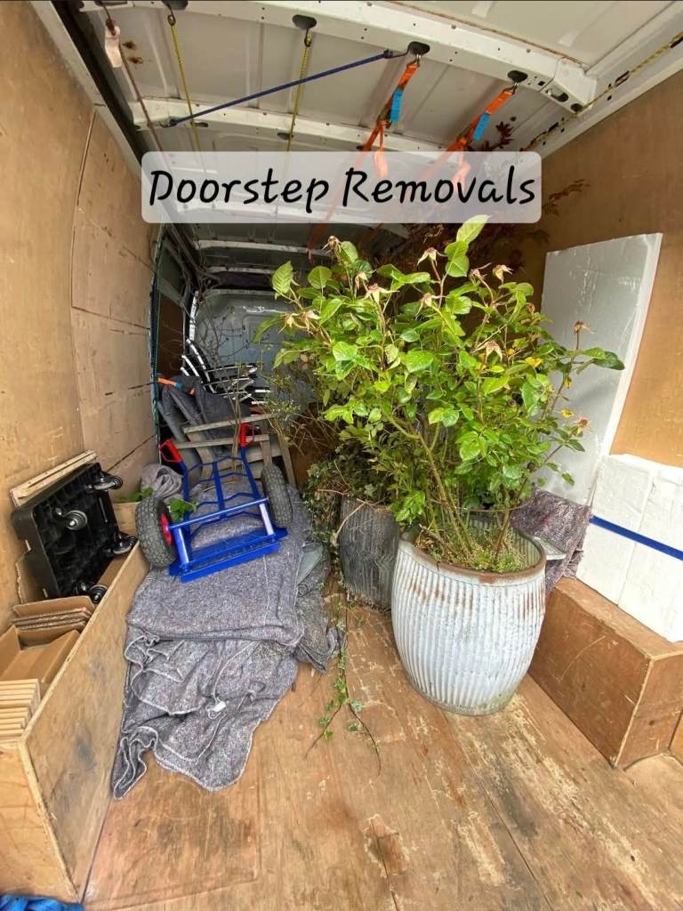 REMOVAL MAN & VAN AND CLEARANCE SERVICE NEAR YOU | SAME DAY | LONDON AND BEYOND