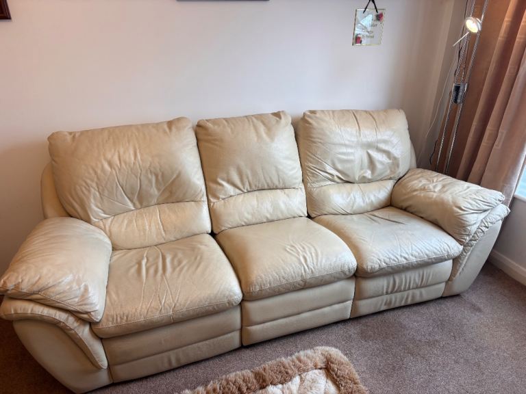 Leather Reclining Settee  3seater
