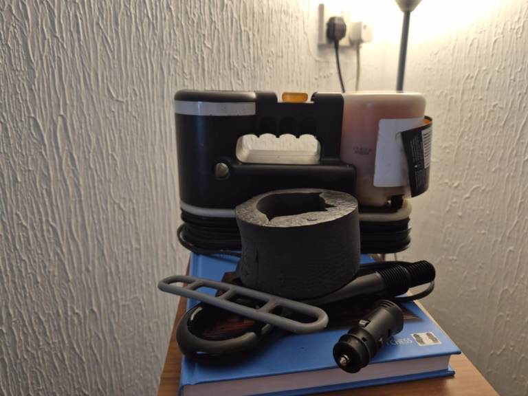 Tyre repair kit 