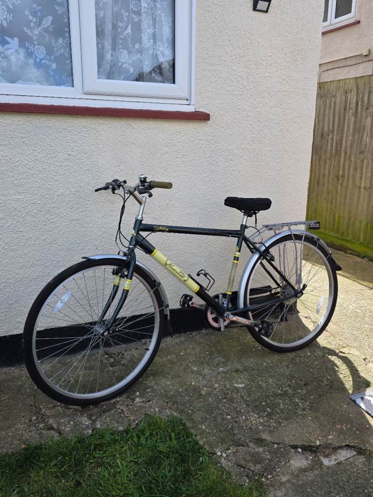 Universal Stirling Road Bike – Good Condition