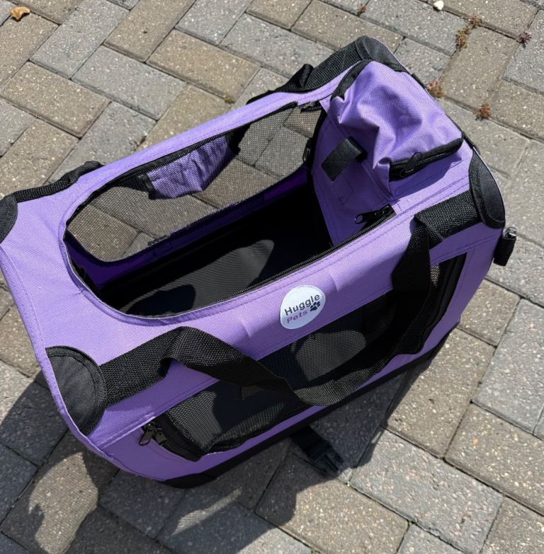 Small pet carrier 