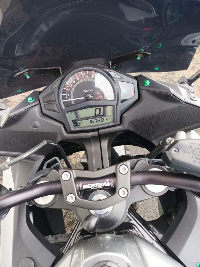 Kawasaki, ER, 2014, 649 (cc)