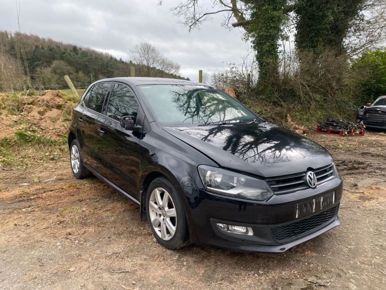 🟢2011 VOLKSWAGEN POLO Black  ⚠️Breaking for Parts⚠️