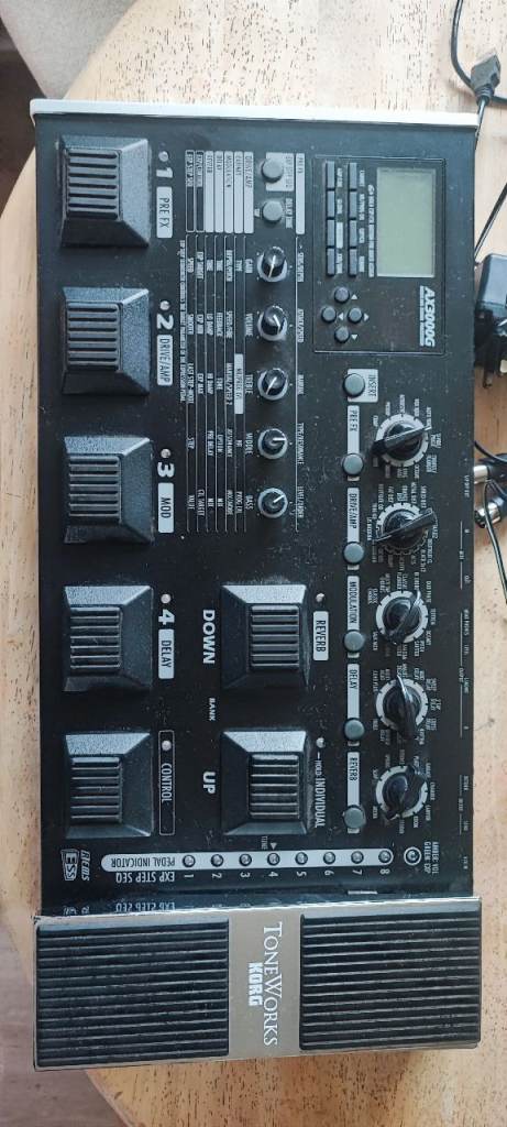 Korg ax3000g guitar multi effects pedal