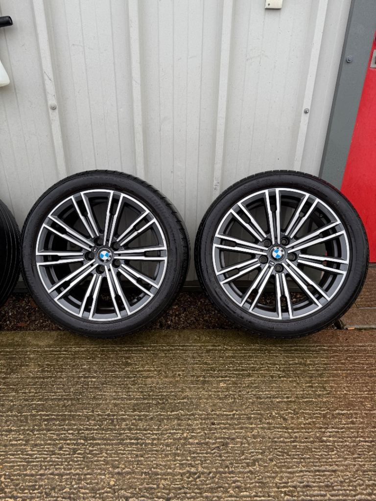 Genuine BMW 790M alloy wheels with tyres