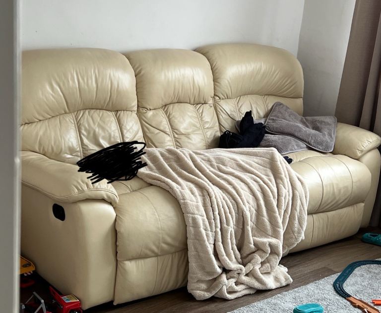 Cream Leather 3-Seater Reclining Sofa