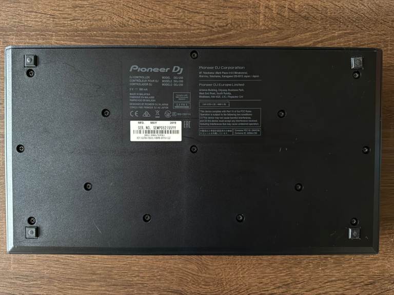 Pioneer DDJ-200 Decks