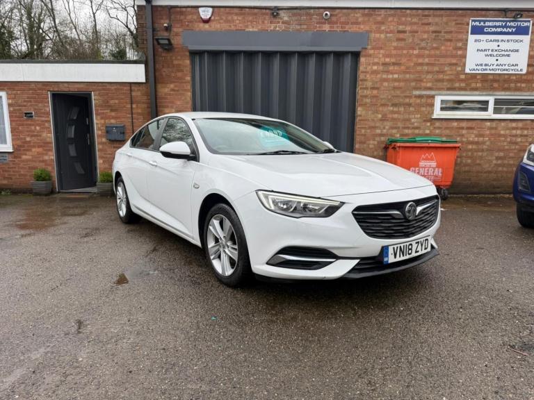 VAUXHALL INSIGNIA 1.6 Turbo D ecoTEC Design White Manual Diesel 2018
