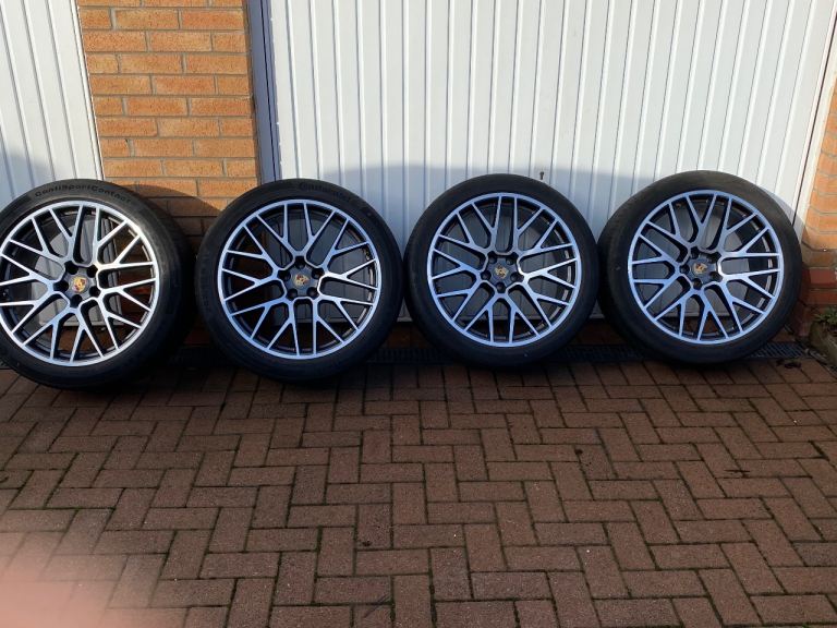 Genuine 21” Porsche Alloys / Tyres
