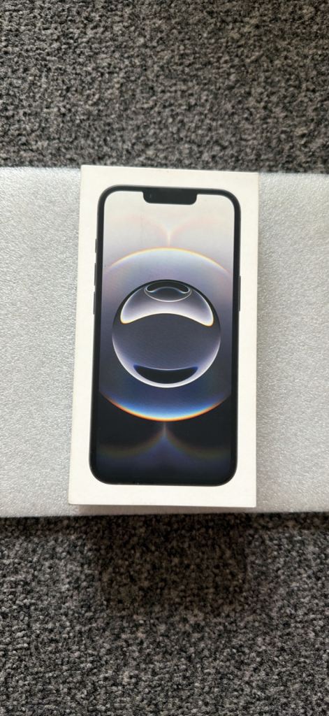 iPhone 16e 128GB black Like new