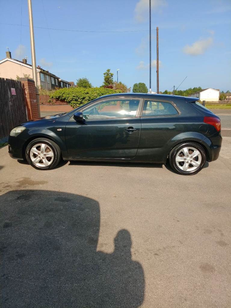 DIESEL,Kia, CEED, Hatchback,car 2010, Manual, 1582 (cc), 3 doors cheap tax.